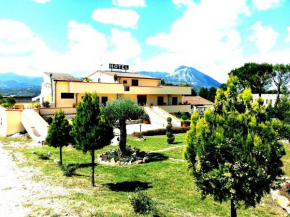  Hotel Vittoria  Беневенто